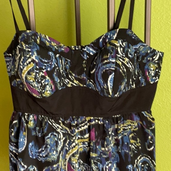 💖New List.. Elle Sweetheart top with spaghetti straps and shirring on the back - Picture 2 of 6